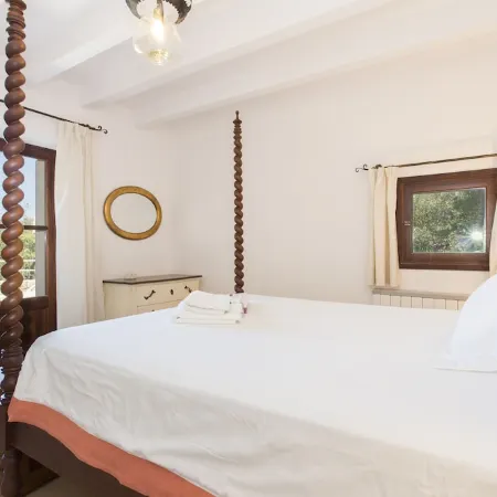 Villa With Private Pool with Sea Views . Homely  traditional majorcan house