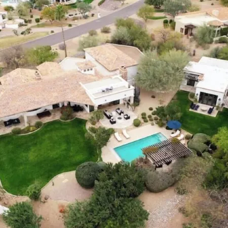 Casa de Camelback, Views & Location!