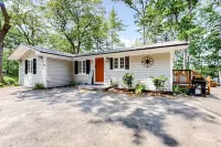 Quiet Leonard Lake Retreat,  Beautiful Waterfront Home