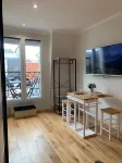 Newly renovated studio 15 minutes from central Paris