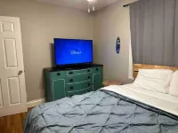 Cute cottage near the Navy base Hotels in Warrington