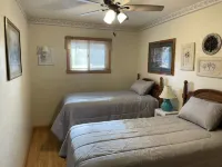 Northwoods Home Getaway w/direct access to ATV/Snowmobile Trails Các khách sạn ở Silver Cliff