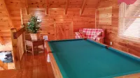 ♡♡Mtn View W/easy Access, Hot Tub, WiFi,  Smart TV & 10 Minutes to Attractions♡♡