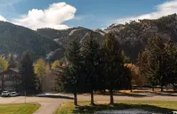 Quintessential Mountain Condo-Minutes from Slopes and downtown Các khách sạn ở Ketchum