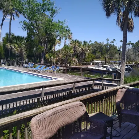 Gorgeous getaway tucked in Eco Village of Sawgrass Landing in Crystal River, Fl.