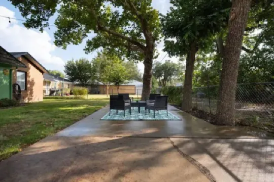 Family friendly, Business friendly, Updated, fully stocked, pets welcome