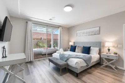 Stylish House| Saltwater Pool|Games| Firepit Hotels near Heritage Court