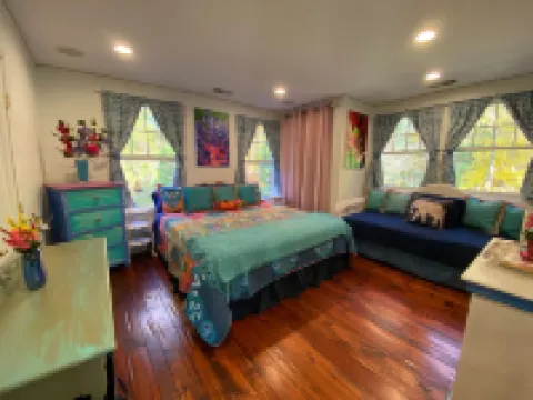 Country Carriage House ONLY 15 MIN TO NYC Great for Families, Couples, Reunions