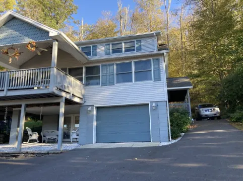 Harvey’s Lake —Million dollar views Hotels in Harveys Lake