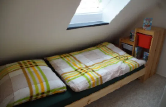 Living on three levels - 2.5 room semi-detached house with terrace and private access