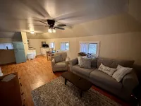 Cozy 1 king bed Apt Minutes to Okemo (Pet Friendly)