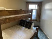 Quiet Luxury Juniper Springs Lodge Ski In/Out #230 sleeps 6 A/C