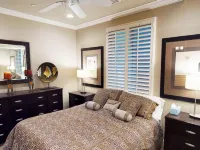 ON THE SAND! 5 Bedroom Beachfront Masterpiece in Huntington Beach, CA サンセット・ビーチのホテル