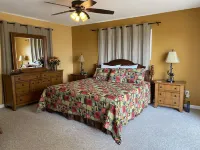 'Eye Candy' Breathtaking Mountain and Lake Views! Hot Tub