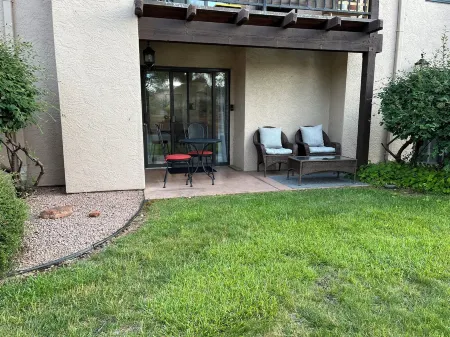 3 Bedrooms, Sleeps 7, Pool/Spa, Tennis/Pickleball, Red Rock Views, Restaurants
