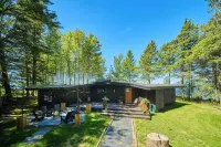 ★Modern Beach House w/Sunset Views/Trails/Golfing/Skiing/Secluded Beach★