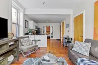Cozy Convenient downtown Condo