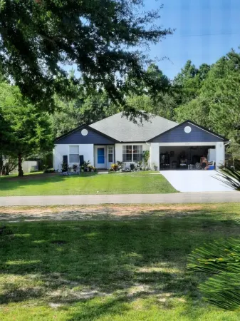 Emerald Coast House. 6 Min to the Beach. above Ground Pool.Preapproved Small Pet