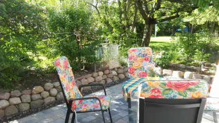 Vacation Cottage Near the Harbor