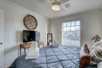 SOONER SUITE - 5 Min From OU - Media Room & Fire Pit - 7 Guests