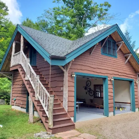 Camp Saranac: Gorgeous & grand lake home w mountain views, water sports, hiking