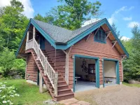 Camp Saranac: Gorgeous & grand lake home w mountain views, water sports, hiking