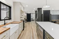 Renovated Main Level Home on 2 acres Hay Creek Hills