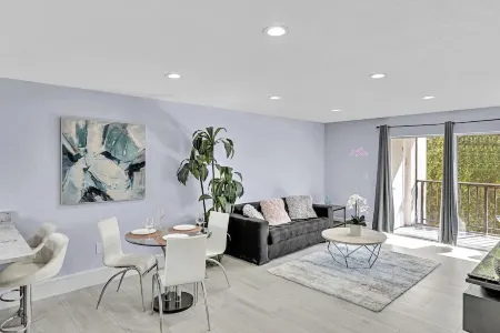 One Bedroom Steps Away From The Beach | Pool!