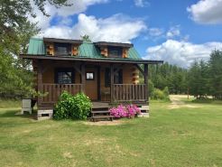 Small Rustic cabin at the Black Lantern Resort