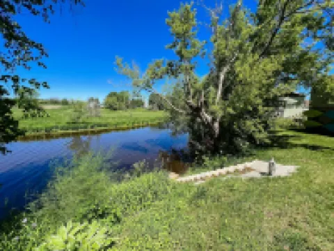 Waterfront 3 bedroom upper vacation home. アルゴマのホテル