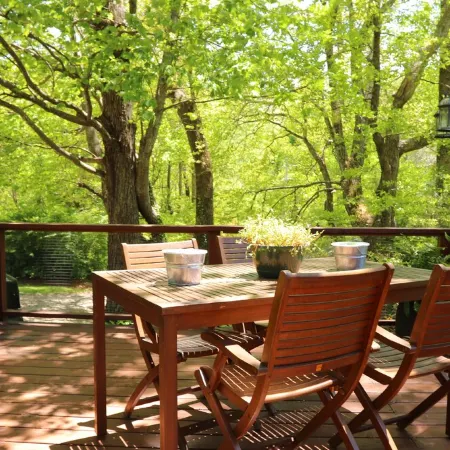 Mountain Getaway For Couples! 17 miles to Asheville, Pet Friendly, Hot Tub