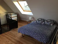 Wooden house, close to beaches and dunes Hotels in Landéda