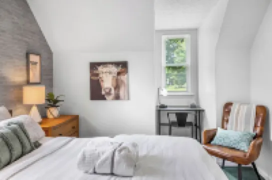 Hot Tub - Fire Pit - Private Retreat - Near 20+ Wineries - Hiking/Biking Trails