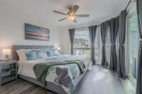 Steps to the beach - New remodeled townhome - Ocean view