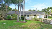 Private Home with Beautiful Backyard & Pool Close to Beach in Palm Beach Gardens