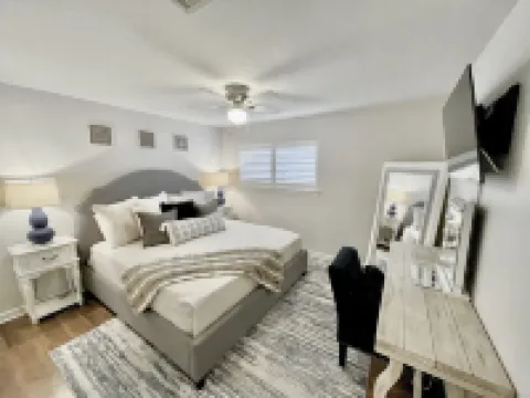 PRIVATE BEACH-You deserve this-Luxury ground-level 1-bedroom ON THE BEACH on 30A