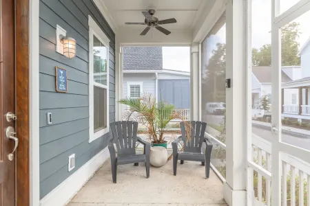 Old Town Bluffton Home + FREE Golf Cart Luxury Home - Sleeps 8