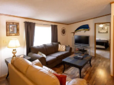 Motorsports Basecamp near lakes and forest Hotels in Round Lake