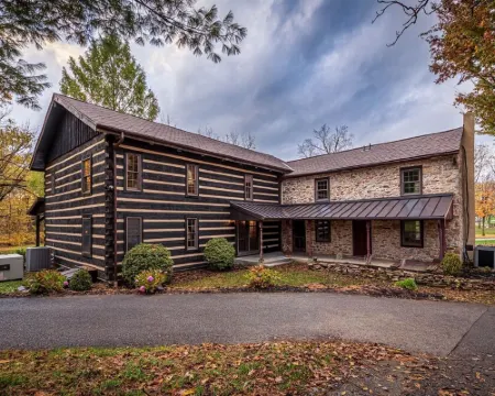 The Log House at Twin Brook Hotels in Sadsbury Township