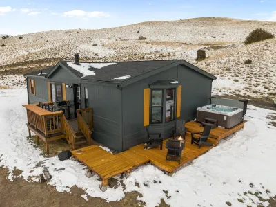 Paradise Valley-Mountain Escape Hotels near Chico Hot Springs
