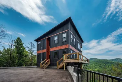 Fall in Love w/ Our Indoor Pool, Hot Tub, Expansive Mtn Views, & Game Room! Hotels near Wears Valley