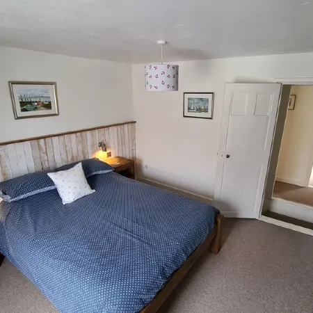 Waterside Cottage In Emsworth, Hampshire