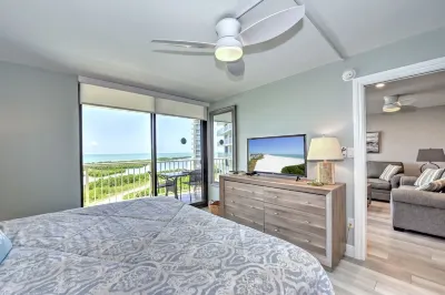 Have Yourself a Tropical Vacation on the Gulf of America in Marco Island Florida South Marco Beach 주변 호텔