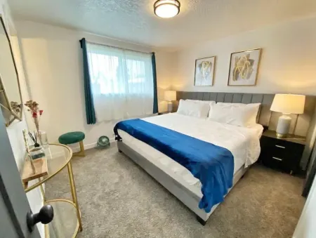 Backyard Mountain View Oasis ~ Sleeps 10 - Chinatown, Downtown Отели рядом с достопримечательностью «Китайски ресторант "Китайски квартал"»