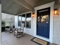 Golden Acres Ranch Hot Tub,Game Room, Creek & Mtn View. 8m from DT Highlands