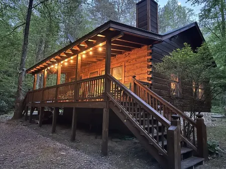 Secluded Cabin on Stocked Trout Stream with Fireplace