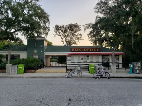 Olde Towne Beach Life - The Best of Both Worlds