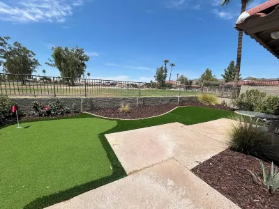 Outdoor Fun & Relaxation: Mini Golf, Pool, Hot tub, EV charger Hotels in Ahwatukee Foothills