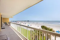 Beautiful Front Beach 4 Bedroom Condo with Private Parking and Pools