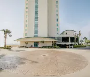 Ocean Front, Amazing Balcony with Floor to Ceiling Windows. Sunsets & Sunrise.